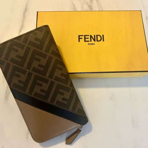 意大利名牌Fendi銀包