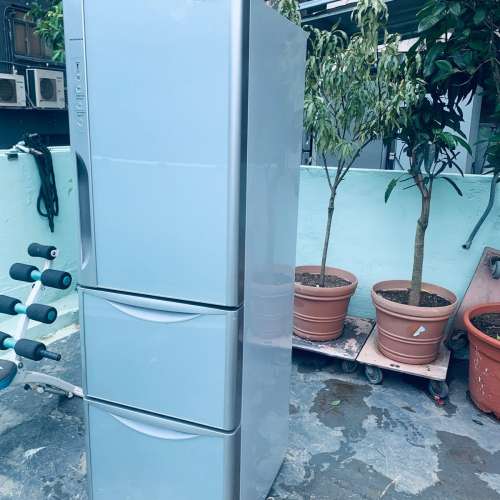 💥聖誕優惠大減價💥落單即減$200❤️ 雪櫃 日立 玻璃面 可自動製冰 173CM高 305公...