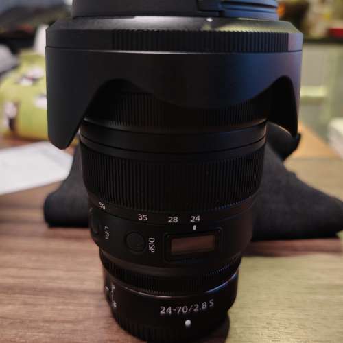 Nikon 24-70mm f/2.8 S