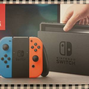 Switch 1 任天堂遊戲機套裝 行貨 99%新 全新一樣 只試玩了幾次便放回盒中 所有配件...