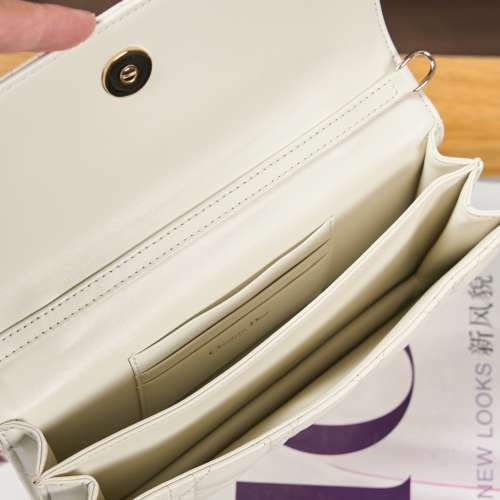 Miss Dior珍珠链条手袋