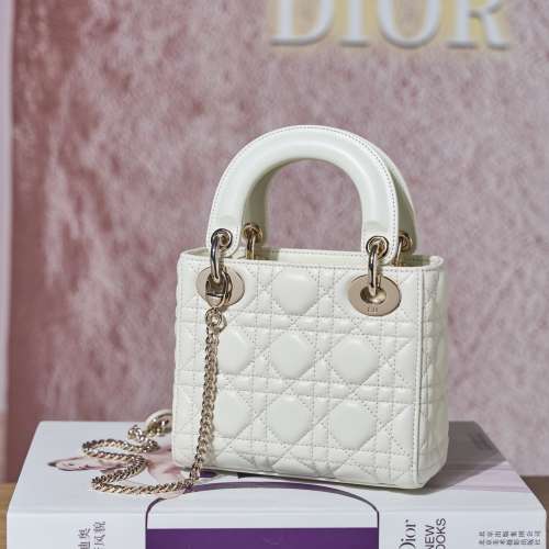 Classic Lady最新钻扣戴妃