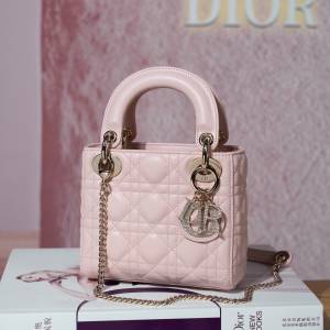 Dior Classic Lady最新钻扣戴妃