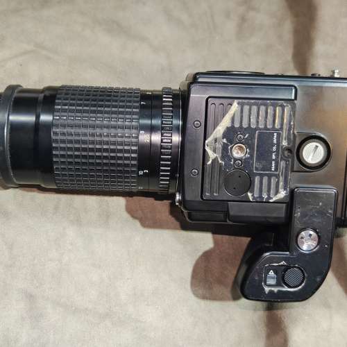 Pentax 645 + 200/4 200mm 200 pentax A film camera