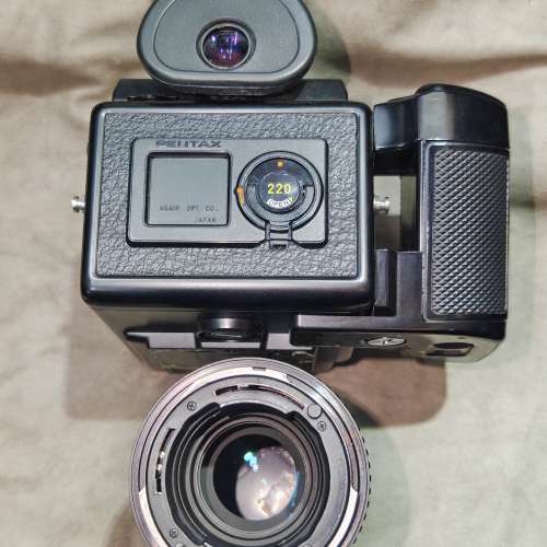 Pentax 645 + 200/4 200mm 200 pentax A film camera
