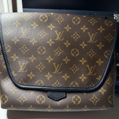 LV MESSENGER