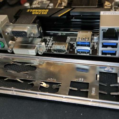 技嘉 B150M-D3H MATX 主版 (正版Window10Pro) Socket 1151 支援6、7代CPU 4Ram槽