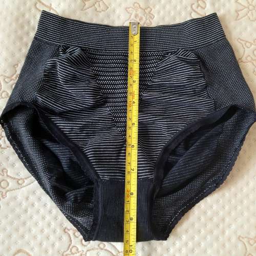 全新黑色間條中腰內褲 內褲 透氣內褲 提臀三角褲 生理內褲 生理褲 底褲