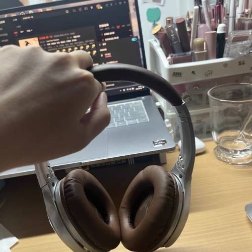 復古耳機新寵兒：音質同續航都超強，顏值高到影相一流