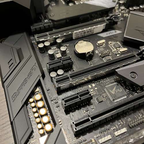 ROG MAXIMUS XI HERO (WI-FI) + i7-9700k