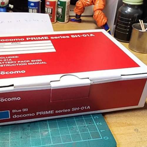 DOCOMO SH-01A 藍色版本 此貨品只適合日本地方或者係收藏