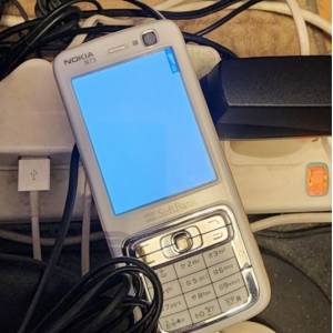 SOFTBANK 705NK (Nokia N73) 解lock 版本可以在香港使用