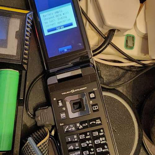 Sharp DoCoMo SH906i 我只適合日本地方使用或者係私人收藏