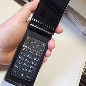 Fujitsu DoCoMo F906i  此貨品只適合日本地區使用或者私人收藏
