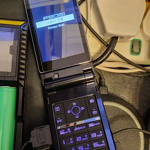 Fujitsu DoCoMo F906i  此貨品只適合日本地區使用或者私人收藏