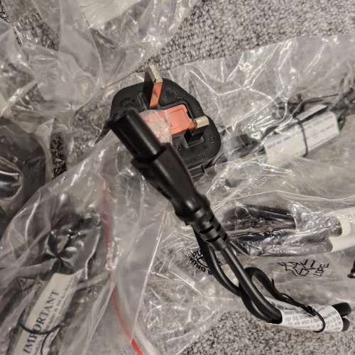 電線. Power Cord 全新未用18條