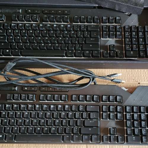 ASUS ROG XA01 機械鍵盤；電競鍵盤