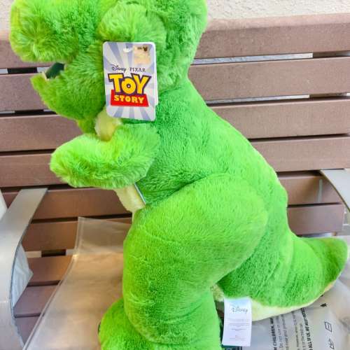 代購售$500+ 全新正版反斗奇兵泡泡龍公仔、攬枕、小被被 三合一 $300預售價