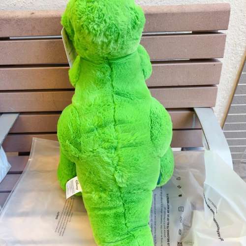 代購售$500+ 全新正版反斗奇兵泡泡龍公仔、攬枕、小被被 三合一 $300預售價