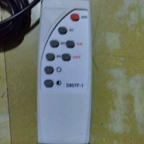 一拖一太陽能燈泡