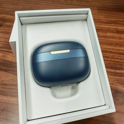 正行99新,B&W Pi8 藍色全套有盒