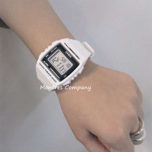 Montres Company 香港註冊公司(32年老店) 卡西歐 CASIO 七年電池壽命 黑白色 W215 ...