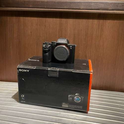(95% New) Sony A7II/ A7M2 Full Frame 相機