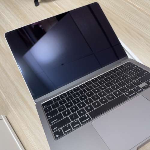2022 MacBook Air M2 Space Gray 13.6 inch 16gb 512gb SSD 90% New 保養期內
