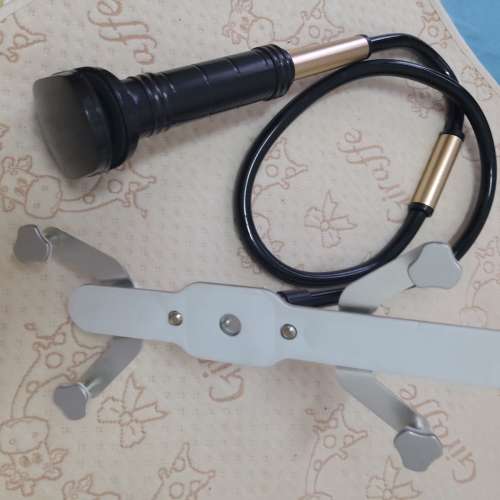 98% NEW黑色+銀色蘋果iPad平板支撐架 平板支架 手機支架 手機架 支撐架 懶人支架