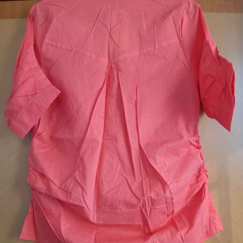 全新Catworld 短袖恤衫 中袖恤衫 女裝恤衫 女裝上衣 Ladies Shirt (草綠色/西瓜紅)