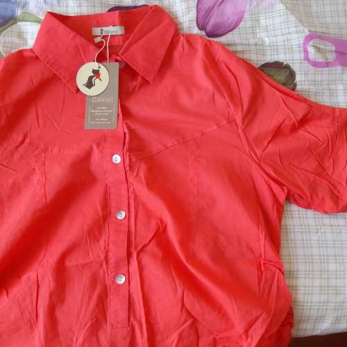 全新Catworld 短袖恤衫 中袖恤衫 女裝恤衫 女裝上衣 Ladies Shirt (草綠色/西瓜紅)