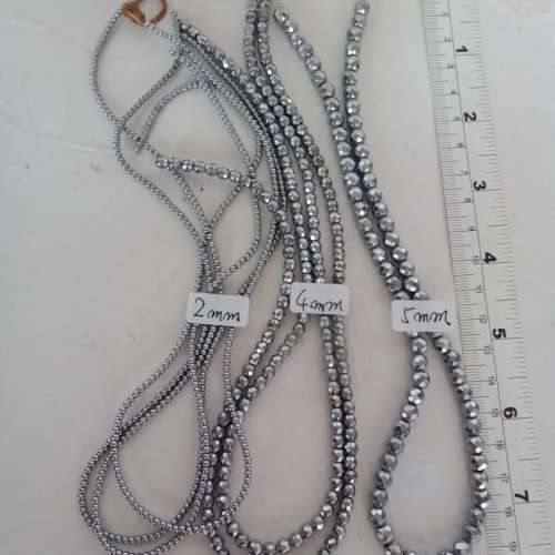 一手6條黃鐵礦電鍍白金珠串，2/4/5mm 約16寸如照片顯示，合diy做頸鏈手鏈等。全部六...