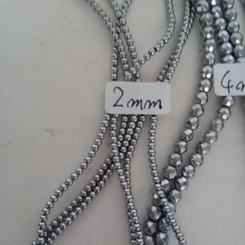 一手6條黃鐵礦電鍍白金珠串，2/4/5mm 約16寸如照片顯示，合diy做頸鏈手鏈等。全部六...