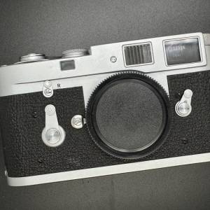 Leica M2 film camera