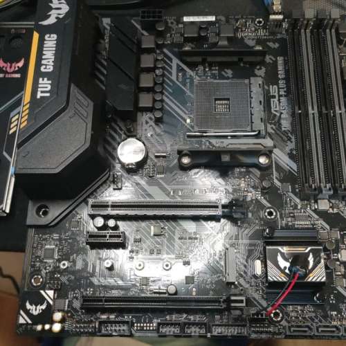 ASUS TUF B450M-PLUS GAMING 主機板 ((正版Window10Pro啟動碼)) Socket AM4