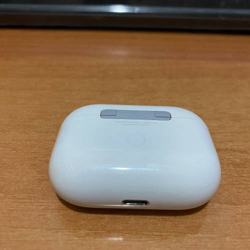 One set of AirPods Pro & Apple Watch SE連盒