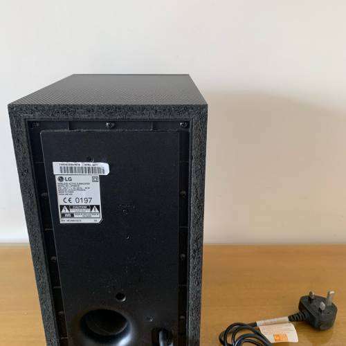 LG soundbar (Model: SH-4) 300W 2.1ch Wireless Sound Bar