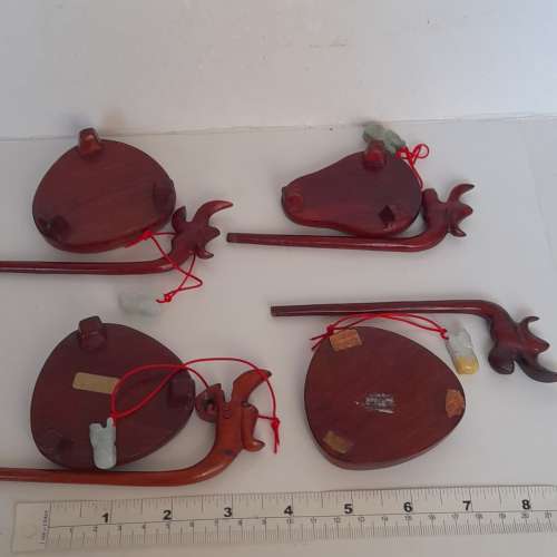 一手四個紅木龍頭吊架5/7吋。可拆開可以用膠水黐穩定。其中一個有瑕疵但不影響觀感...