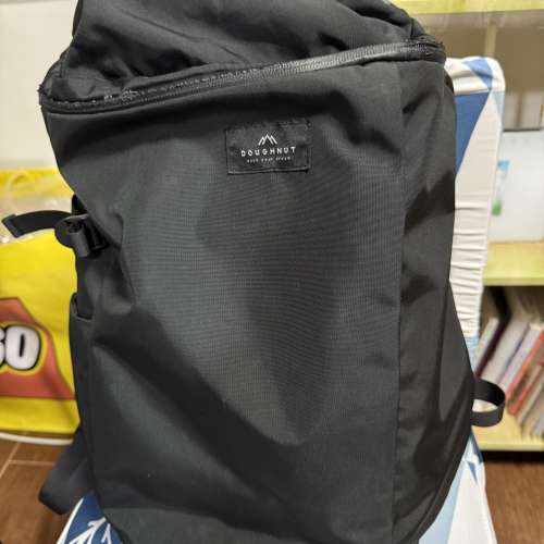 Doughnut sturdy 背囊 背包 斜咩袋 daypack backpack
