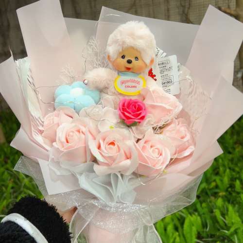 《獨家原創·專業花藝師設計》全新正版sakura pink櫻花粉monchhichi公仔花束 monch...