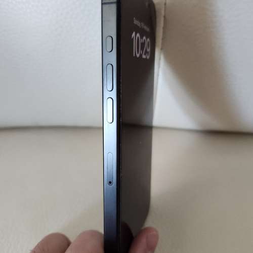 iPhone 15 pro 256gb (黑色)