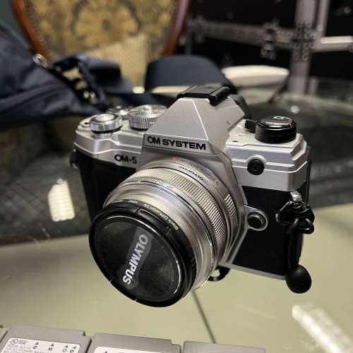 行貨 OM System Olympus OM-5 單機身