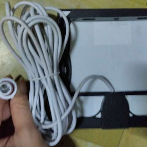 一拖一太陽能充電光管(細板)