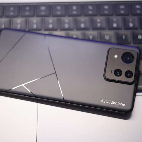 zenfone 11 ultra 16gb 512gb 不是 12 ultra
