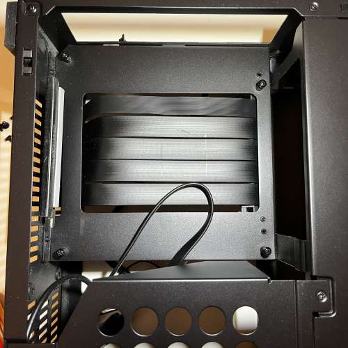 Lian-li A4H2O sff pcie 4.0 itx機箱 黑色