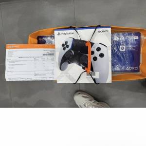 Sony PS5pro行貨跟遊戲多功能手製抵咗光碟盤