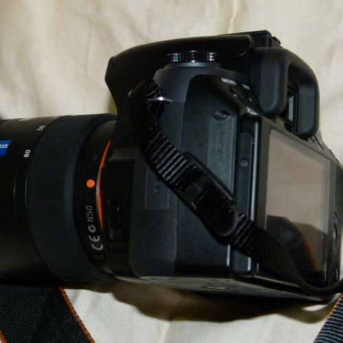 Sony A550 + Sony Zeiss 16-80mm lens