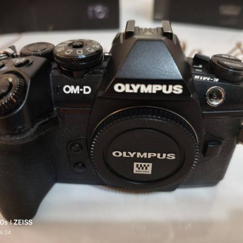 Olympus EM1 Mark II + HLD-9 直度（已售）