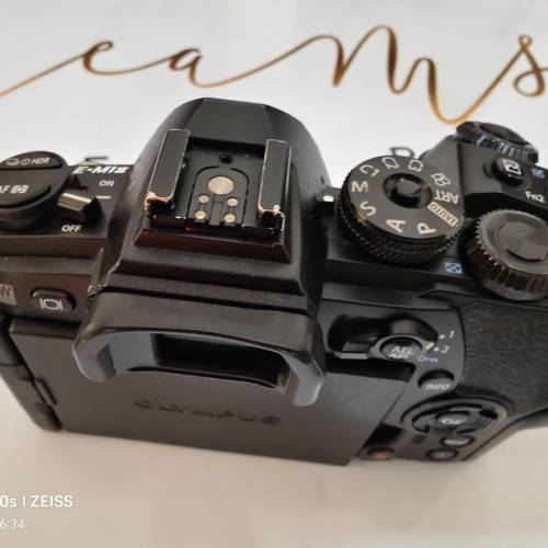Olympus EM1 Mark II + HLD-9 直度（已售）