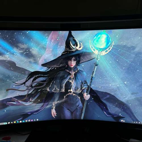 Odyssey Neo G8 Mini-LED 曲面電競顯示屏